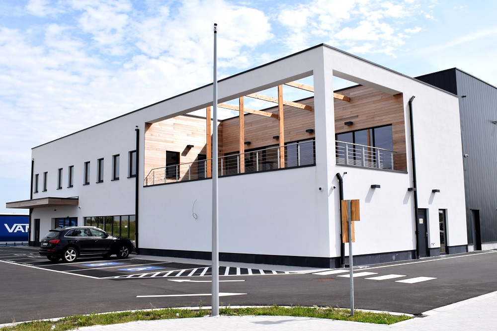 CONSTRUCTION D’UN HALL ET DES LOCAUX SOCIAUX POUR L’ENTREPRISE NEKTO