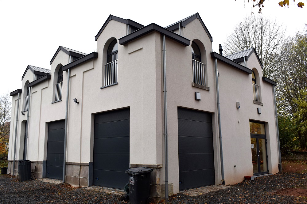 Rénovation d’un bureau de poste en cuisine collectivedu bâtiment et restauration d’un bâtiment du parc Bivort