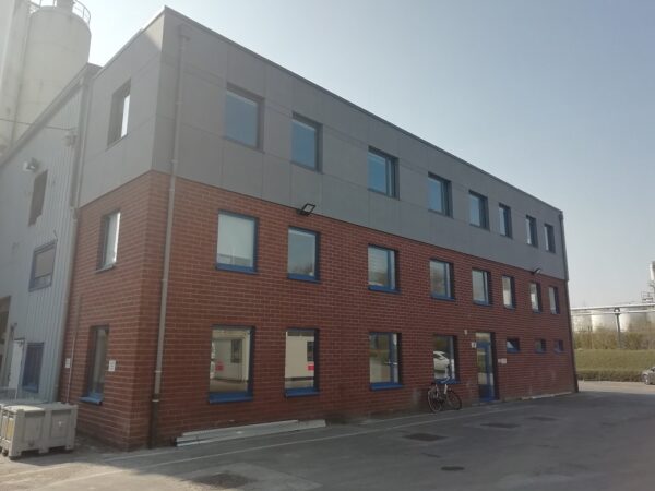 Extension de bureaux pour l’entreprise Advachem